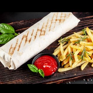 Tortilla z frytkami.