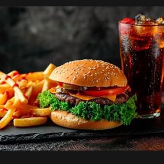 Gourmet Chicken Burger + Frytki + Cola Combo Pack