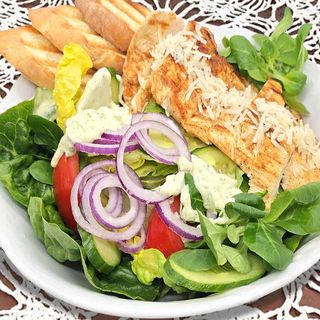 Sałatka z kurczakiem