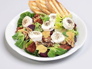 Sałatka z kozim serem