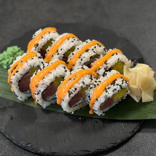 Uramaki tuńczyk (ostre) 8 szt