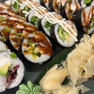 SET 4 Z RYBĄ I Z MIĘSEM 24 szt.