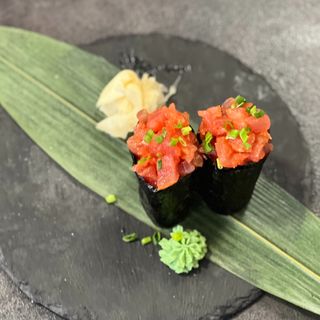 Gunkan tuńczyk 2 szt