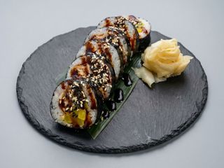 Futomaki węngorz 6 szt