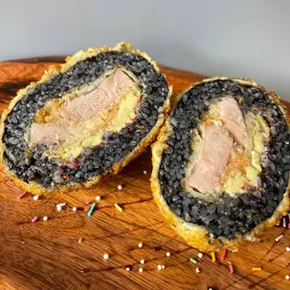 Black Burger Pieczony Tuńczyk