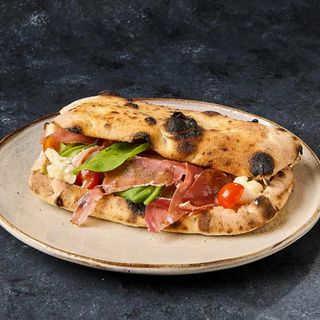 Panuozzo Prosciutto Crudo