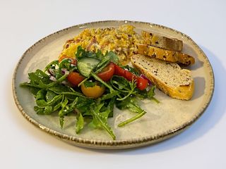 Jajecznica z pieczarkami