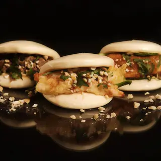 Bao z krewetkami w tempurze