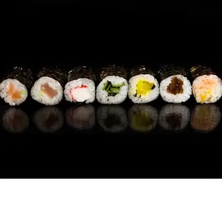 Hosomaki z oshinko, sezamem i wasabi