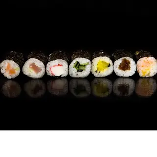 Hosomaki z kampyo, sezamem i wasabi