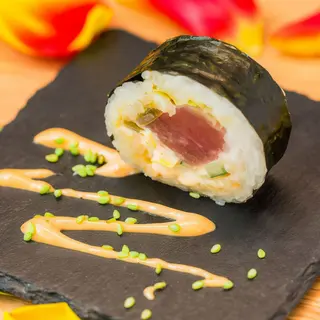 Futomaki z tuńczykiem