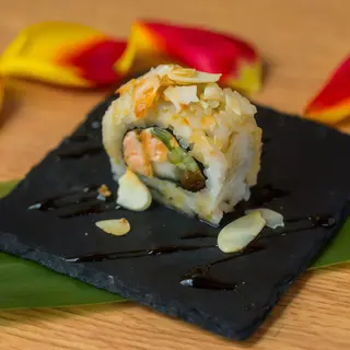 Uramaki z grillowanym łososiem