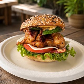 Burger z mięsem grillowanym