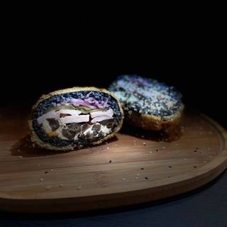  Burger Black  chicken