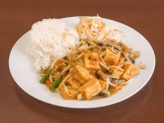Tofu w sosie sojowo-czosnkowym
