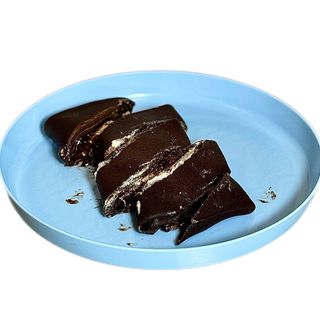 Naleśniki czekoladowe z twarogiem, bananem i pastą czekoladową 3 szt.