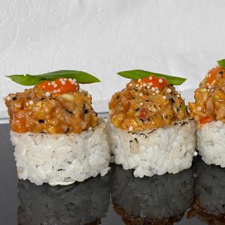 Uramaki Shrimp - Salmon Tatar