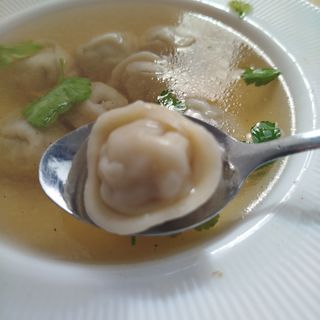 Rosół z pielmieni wieprzowe wołowe 350 mł 4 szt 