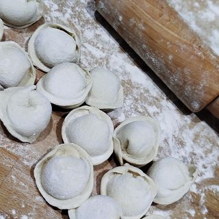 Pielmieni z wieprzowiną i wolowiną 300 g 23-25 szt