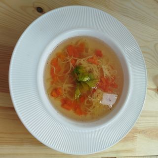 Rosół z makaronem 350 mł 