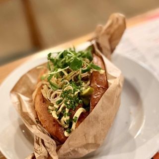  śniadaniowy hot dog currywurst