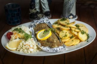 Dorsz pieczony z pesto orzechowym