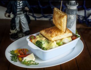 Pieczony dorsz z warzywami