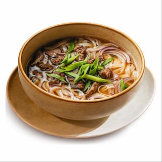 Zupa PHO BO z wołowiną