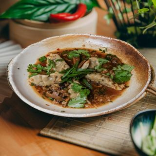 Pierożki gyoza z kaczką