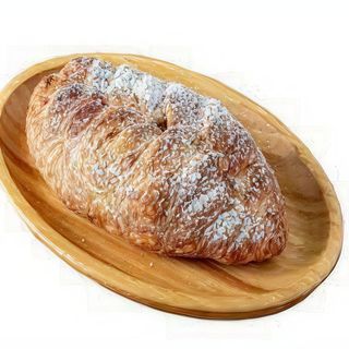 Croissant z truskawkami