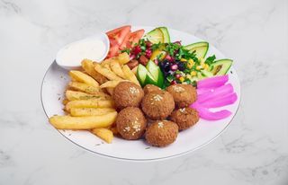 Talerz falafel