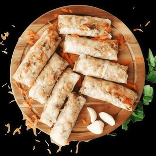 CHICKEN SPRING ROLLS
