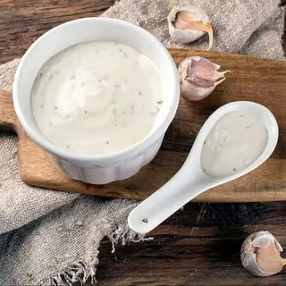 Sos czosnkowy