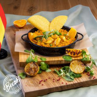 Paella campera z kurczakiem i chorizo