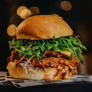 Burger szarpany wieprz