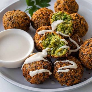 Talerz falafel