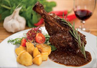 Pieczona gicz jagnięca Peczeno agneszko dżolancze