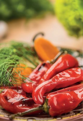 Opiekane ostre papryczki Ljuti czuszleta