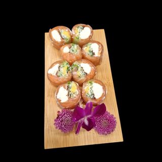 Spring Roll łosoś 8 szt.