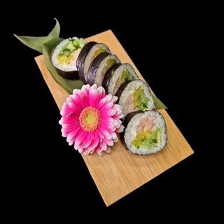 Futomaki krewetka gotowana 6 szt.