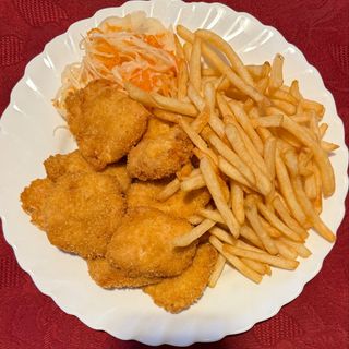 Kurczak chrupiący z frytkami