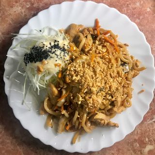 Makaron udon z kurczakiem