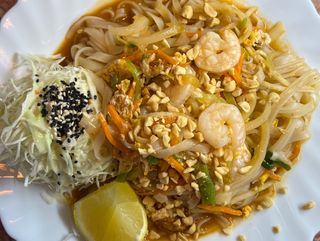 Pad thai z krewetkami