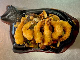 Krewetki na gorącym półmisku