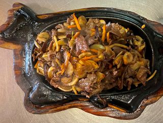 Wołowina na gorącym półmisku