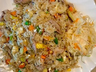 Ryż smażony z jajkiem i wieprzowiną