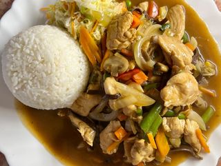 Kurczak z rozmaitościami