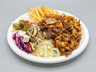 Kebab na talerzu mięso mieszane