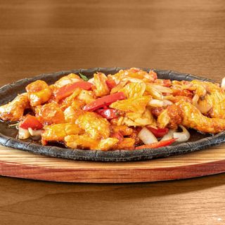 Wołowina na gorącym półmisku satee