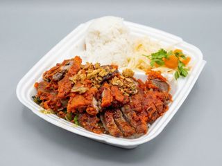 Kurczak na gorącym półmisku Hong-Ha